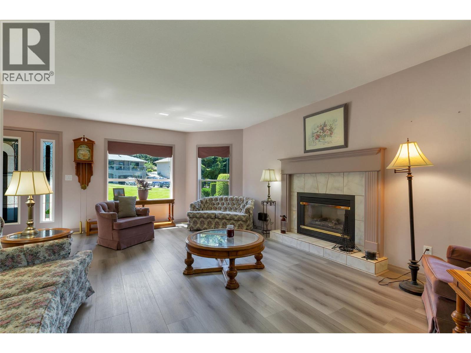 35 Peregrine Way, Vernon, British Columbia  V1H 1E4 - Photo 8 - 10386662