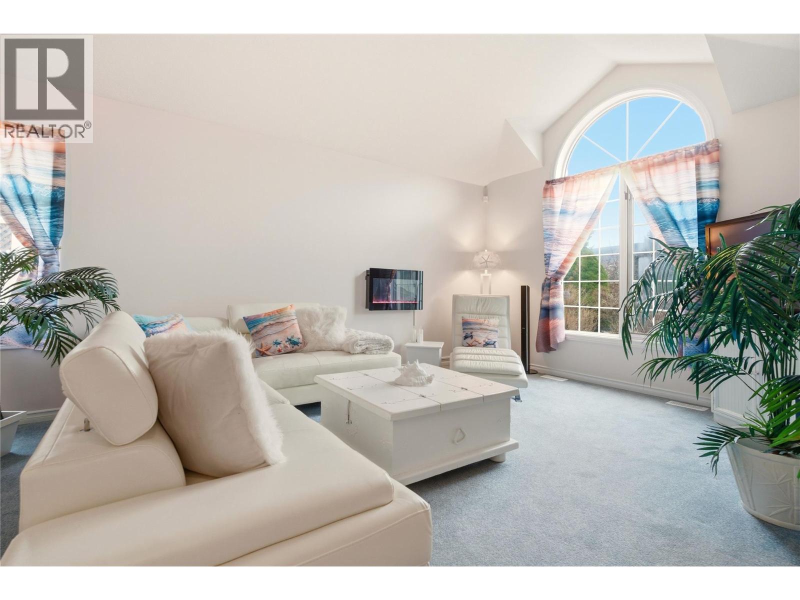 756 Springrose Way, Kelowna, British Columbia  V1W 3M2 - Photo 2 - 10386790