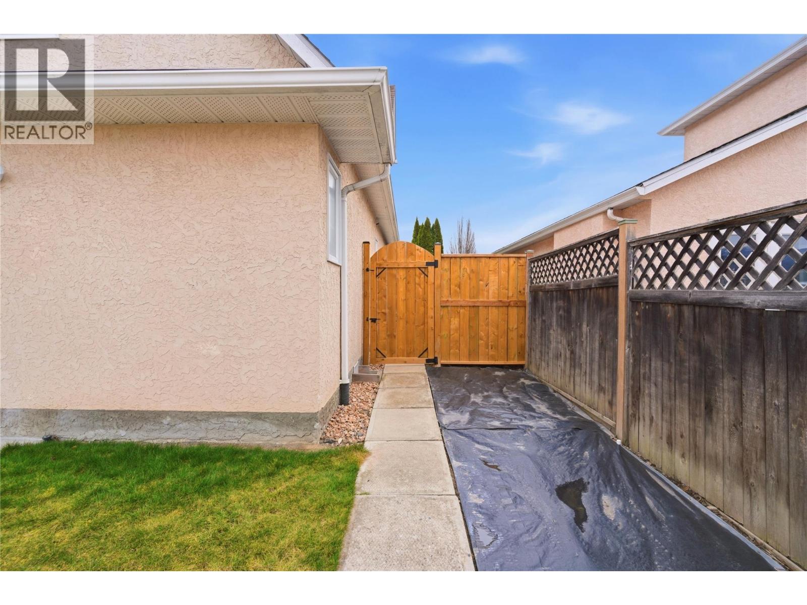 756 Springrose Way, Kelowna, British Columbia  V1W 3M2 - Photo 46 - 10386790