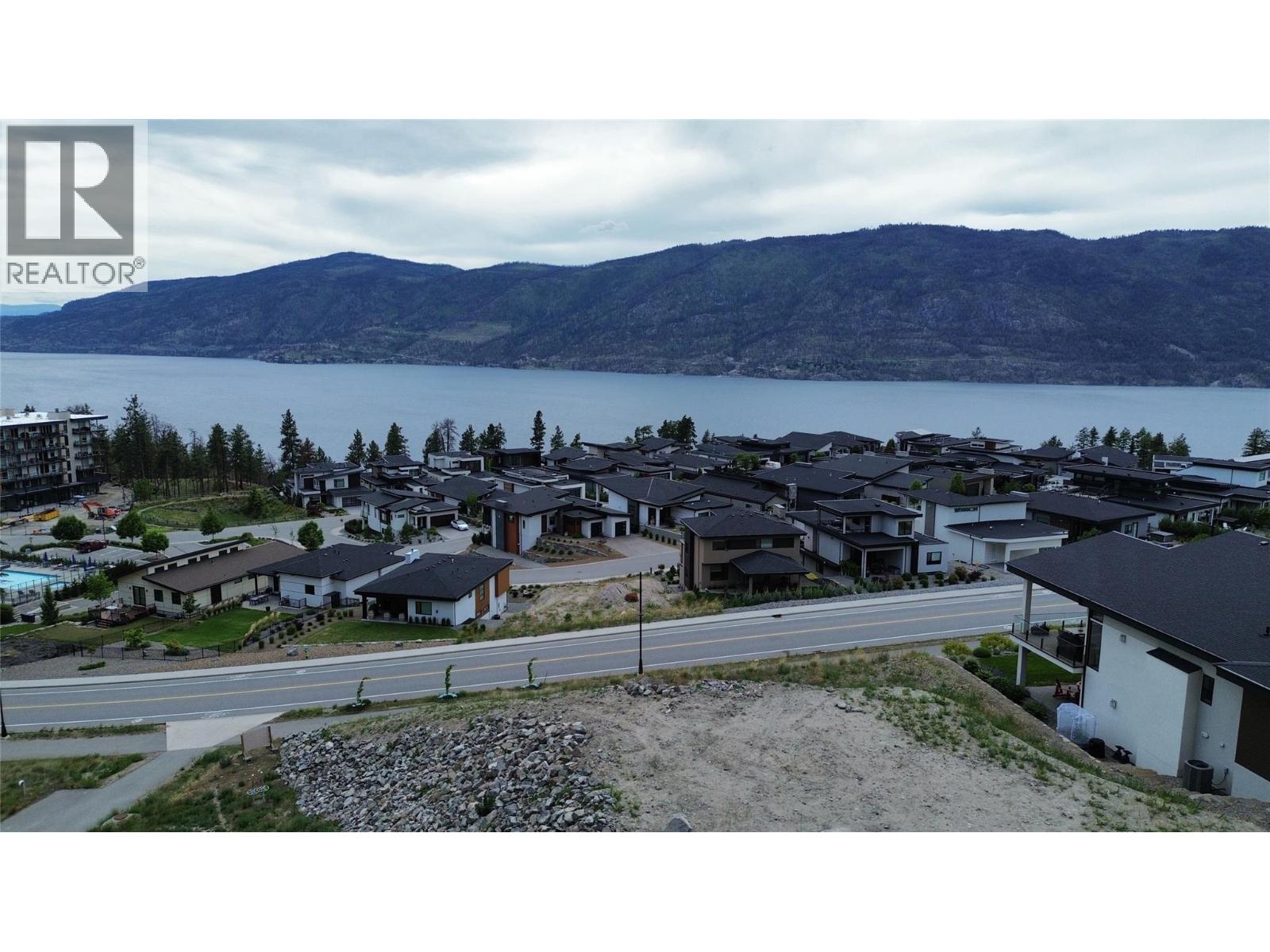 9862 Beacon Hill Drive, Lake Country, British Columbia  V4V 0A9 - Photo 7 - 10386472