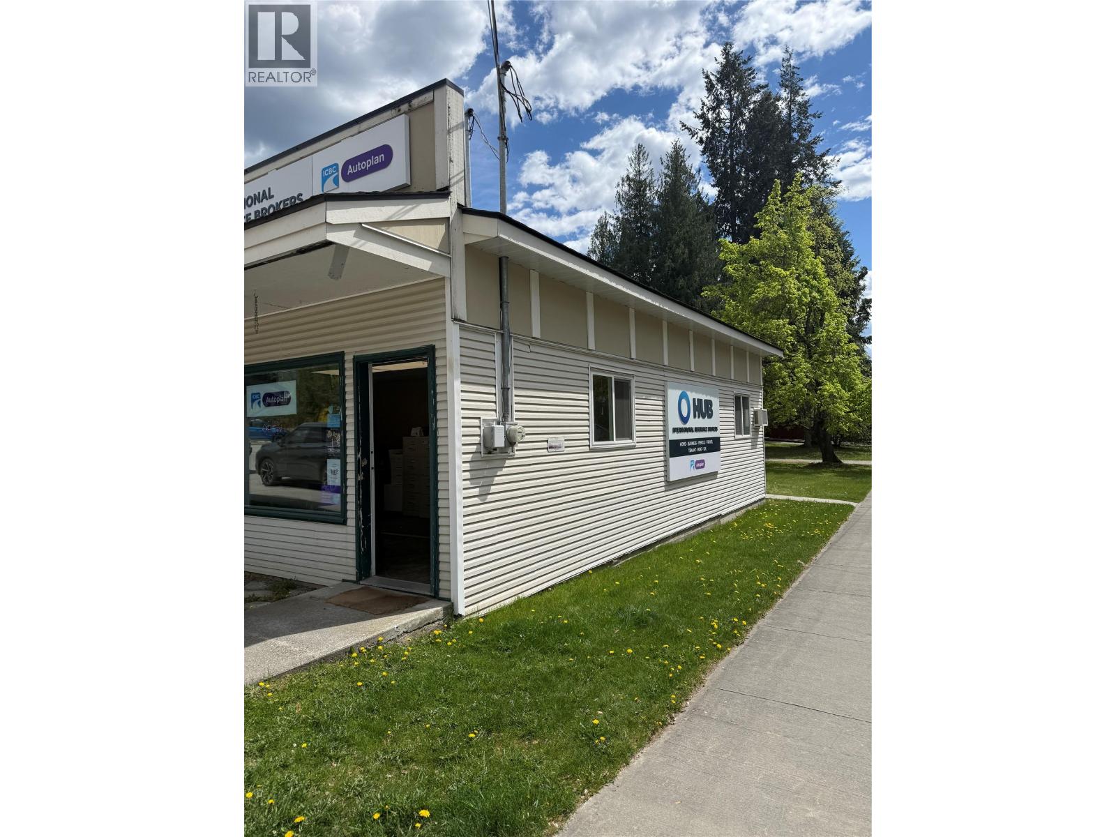 401 6th Avenue, New Denver, British Columbia  V0G 1S0 - Photo 2 - 10386848
