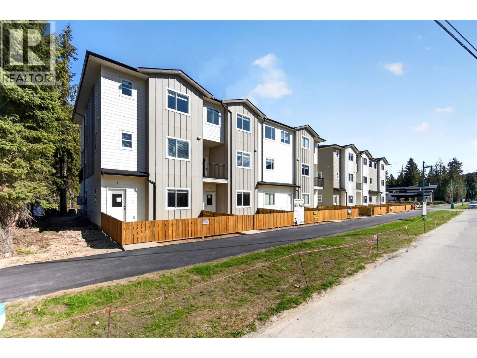 222 Temple Street Unit# 5, sicamous, British Columbia
