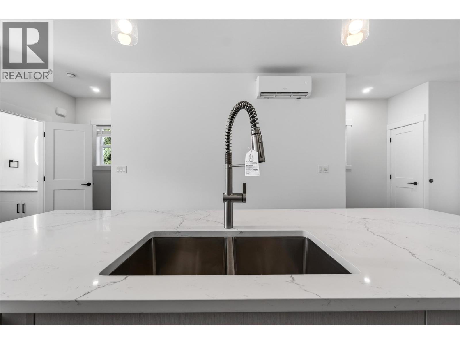 222 Temple Street Unit# 5, Sicamous, British Columbia  V0E 2V0 - Photo 10 - 10386832