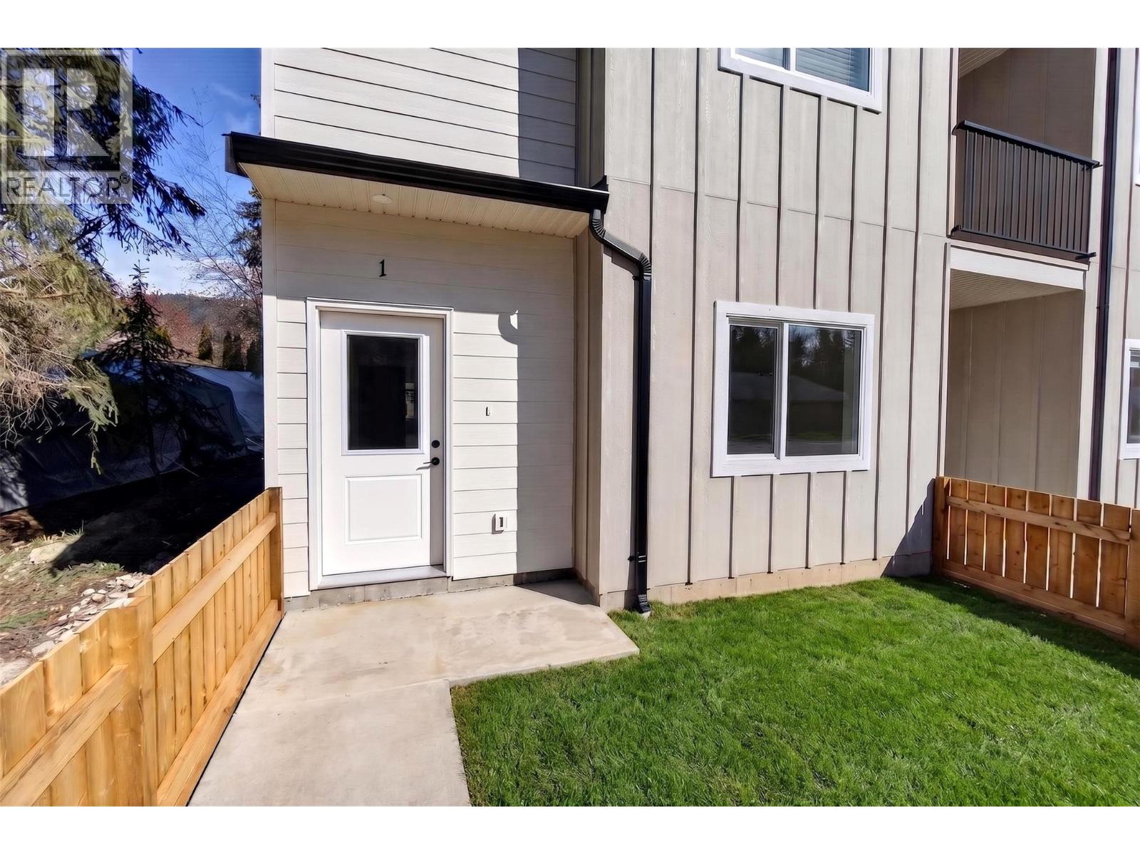 222 Temple Street Unit# 7, Sicamous, British Columbia  V0E 2V0 - Photo 2 - 10386851