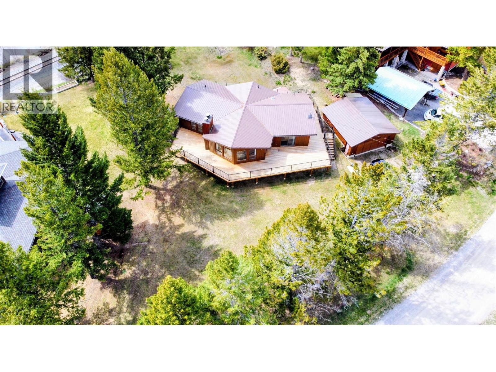 2383 Ruault Road, Windermere, British Columbia  V0A 1K4 - Photo 3 - 10386847