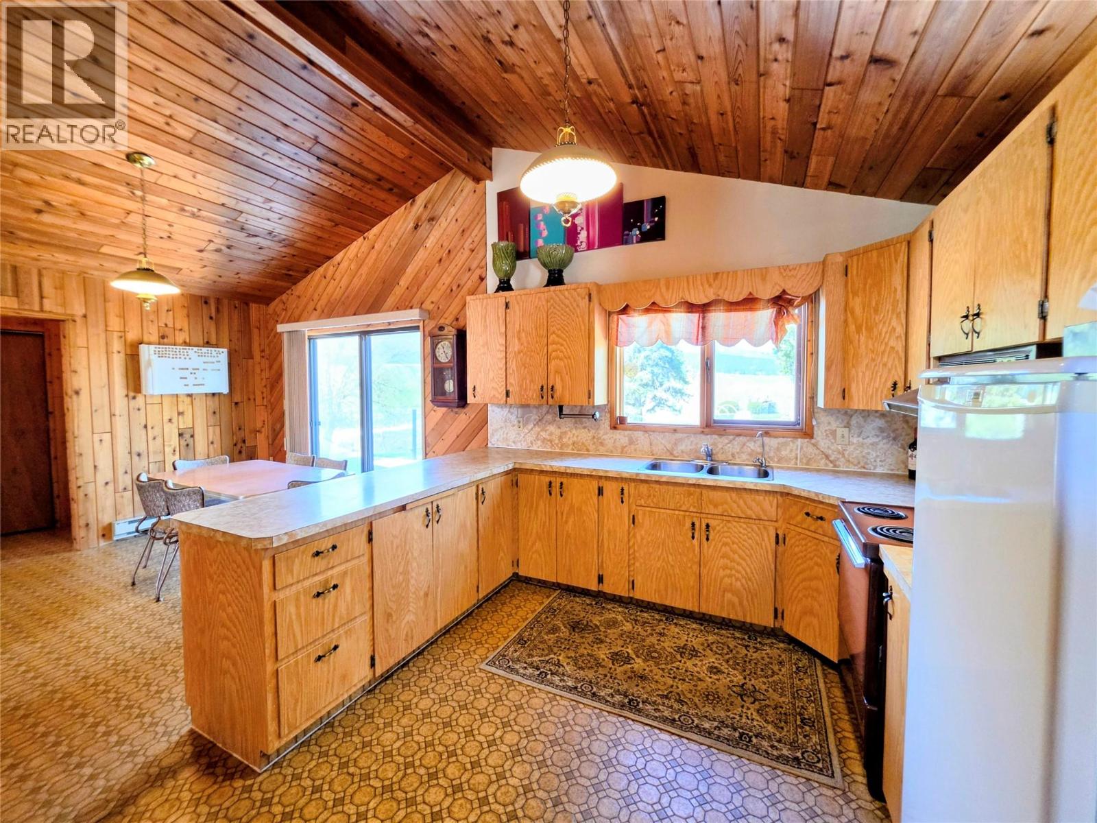 2383 Ruault Road, Windermere, British Columbia  V0A 1K4 - Photo 7 - 10386847