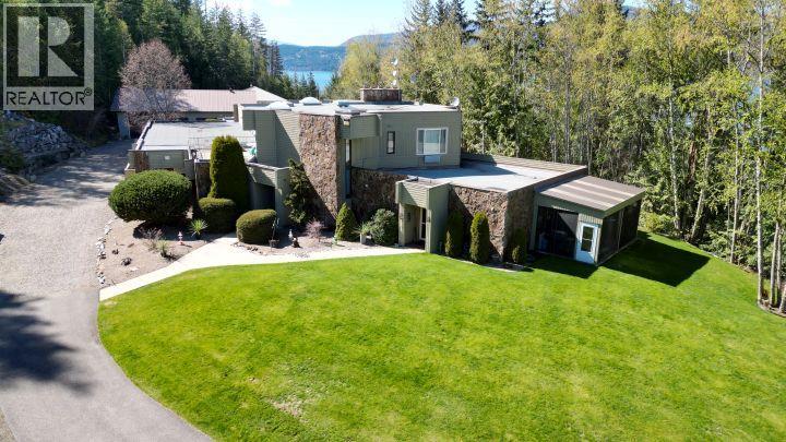 2924 Eagle Bay Road Unit# 1 To 5, Blind Bay, British Columbia  V0E 1H1 - Photo 2 - 10386825