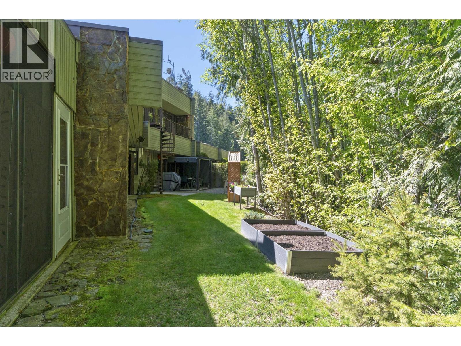 2924 Eagle Bay Road Unit# 1 To 5, Blind Bay, British Columbia  V0E 1H1 - Photo 28 - 10386825