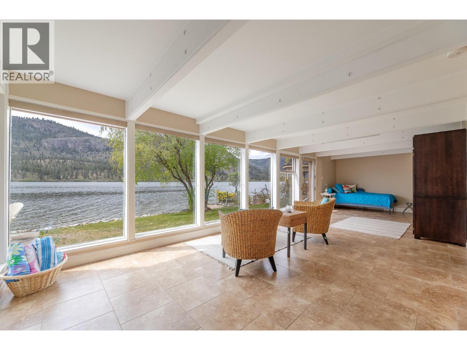 3120 Vaseux Lake Crescent, Okanagan Falls, British Columbia  V0H 1R2 - Photo 33 - 10383243