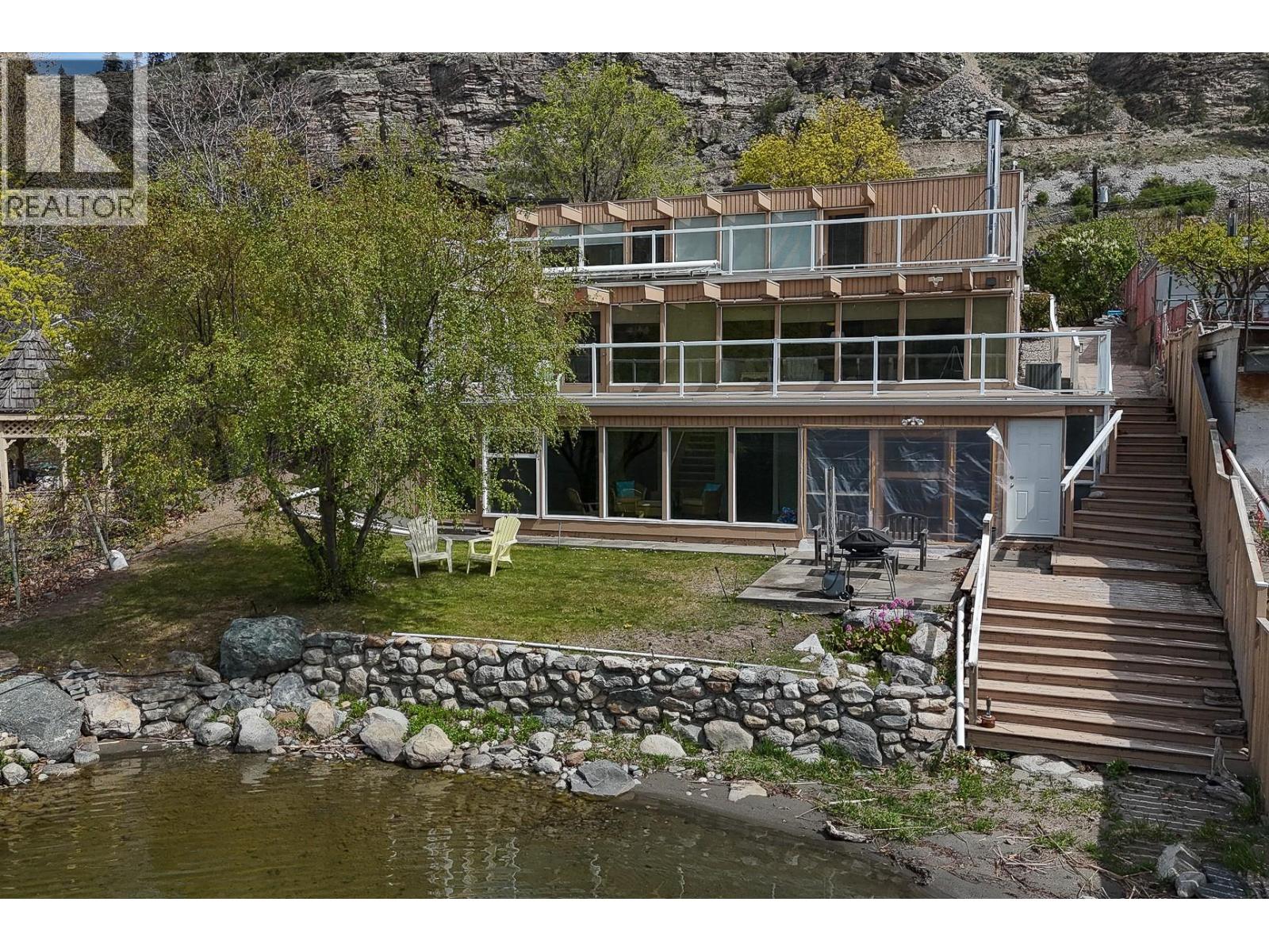 3120 Vaseux Lake Crescent, Okanagan Falls, British Columbia  V0H 1R2 - Photo 4 - 10383243