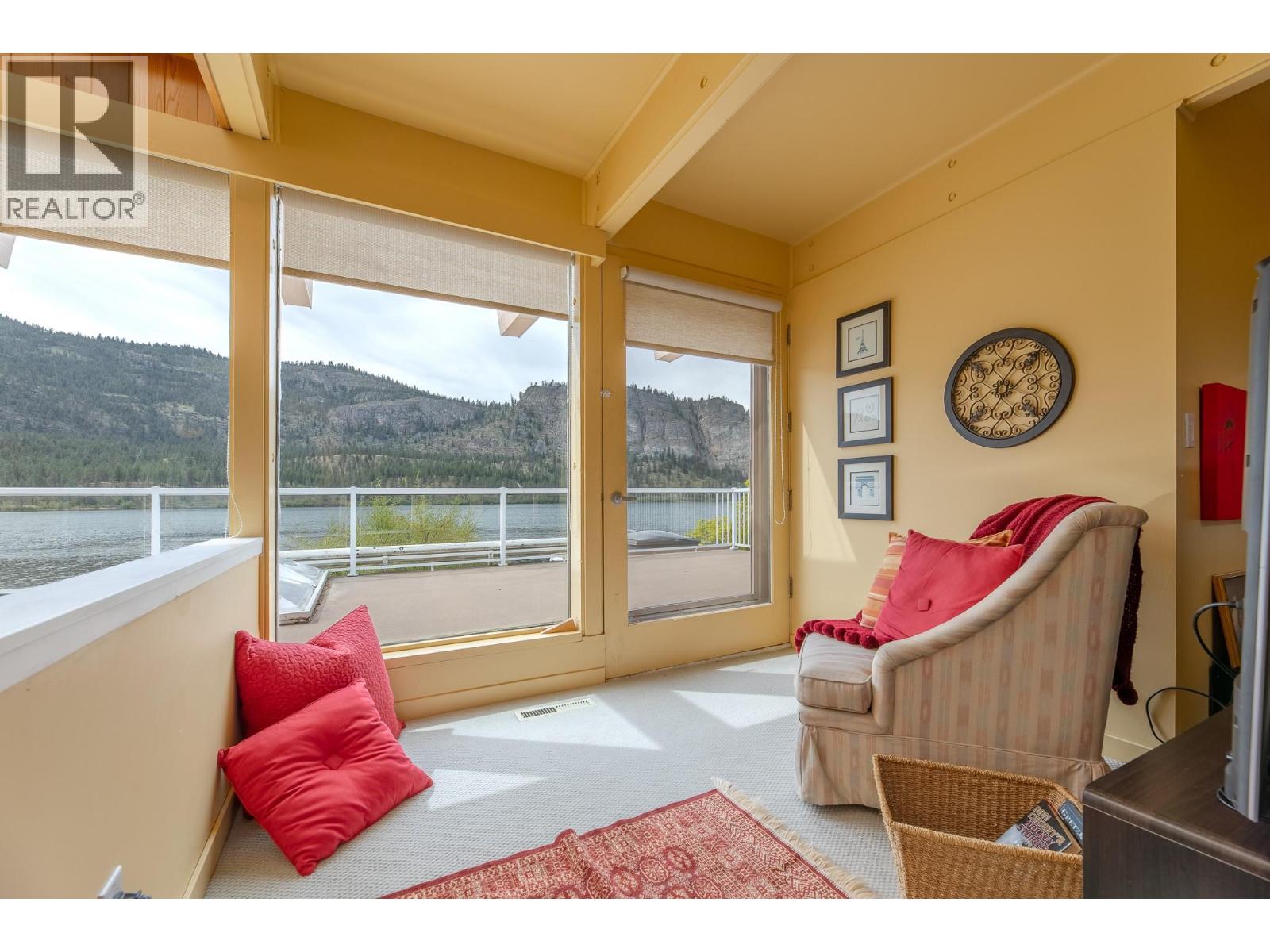 3120 Vaseux Lake Crescent, Okanagan Falls, British Columbia  V0H 1R2 - Photo 42 - 10383243