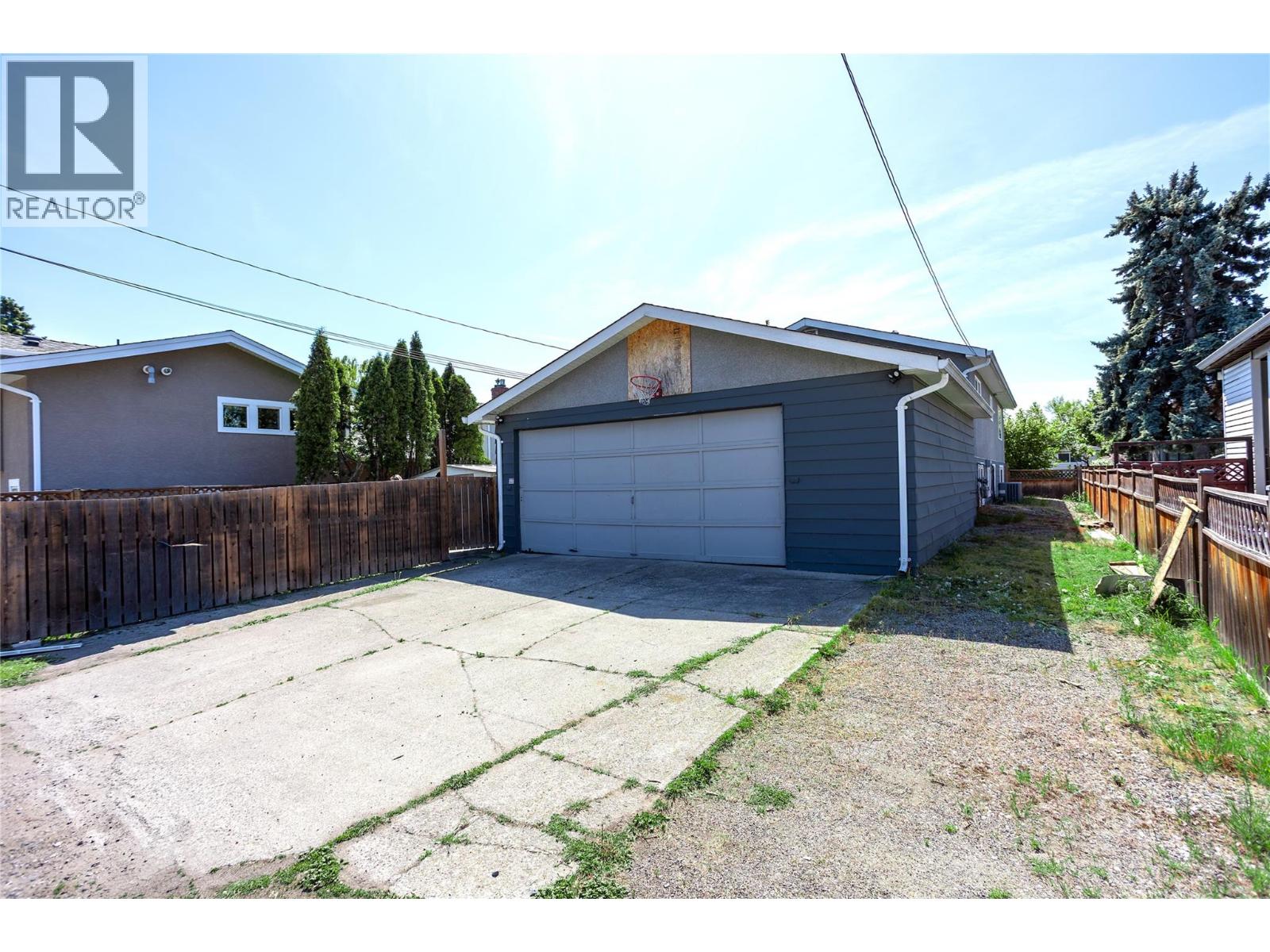 530 Roanoke Avenue, Kelowna, British Columbia  V1Y 7K5 - Photo 10 - 10381576