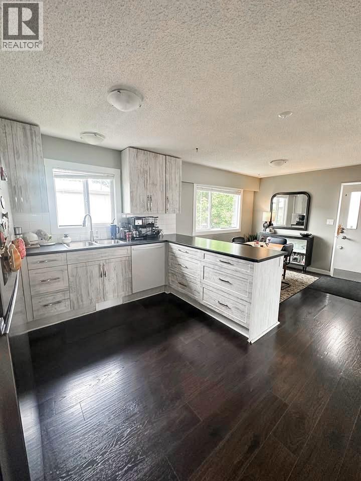 530 Roanoke Avenue, Kelowna, British Columbia  V1Y 7K5 - Photo 11 - 10381576