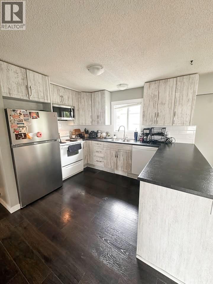 530 Roanoke Avenue, Kelowna, British Columbia  V1Y 7K5 - Photo 12 - 10381576