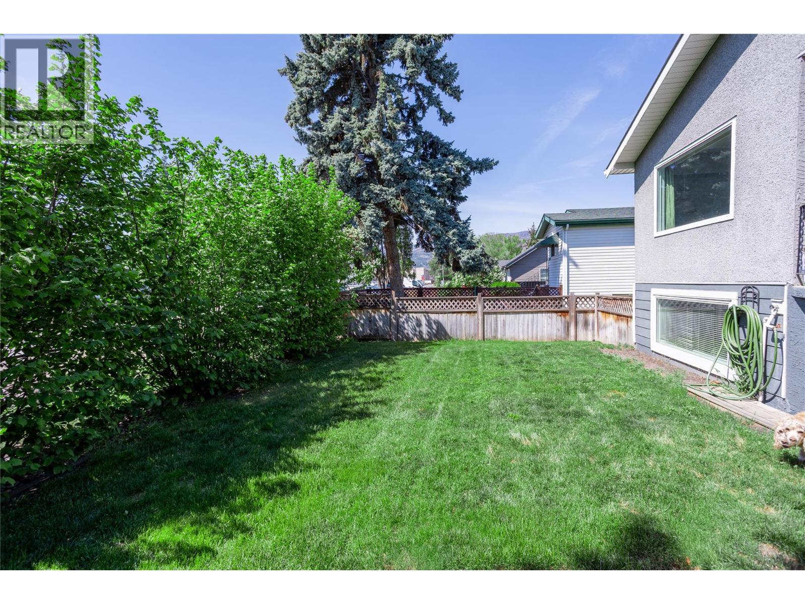 530 Roanoke Avenue, Kelowna, British Columbia  V1Y 7K5 - Photo 4 - 10381576