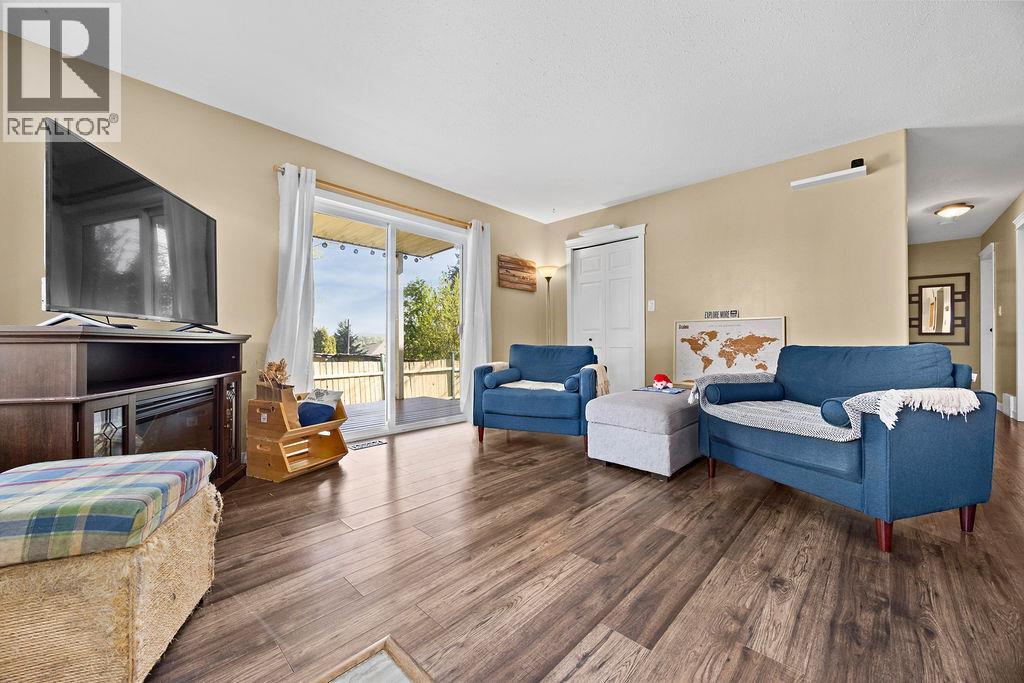 167 Cliffview Drive Unit# 4, Enderby, British Columbia  V4Y 4C1 - Photo 2 - 10386911