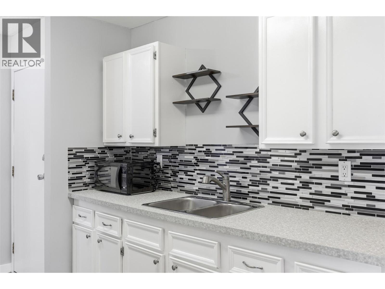 1595 Summit Drive Unit# 22, Kamloops, British Columbia  V2E 1E9 - Photo 10 - 10386877