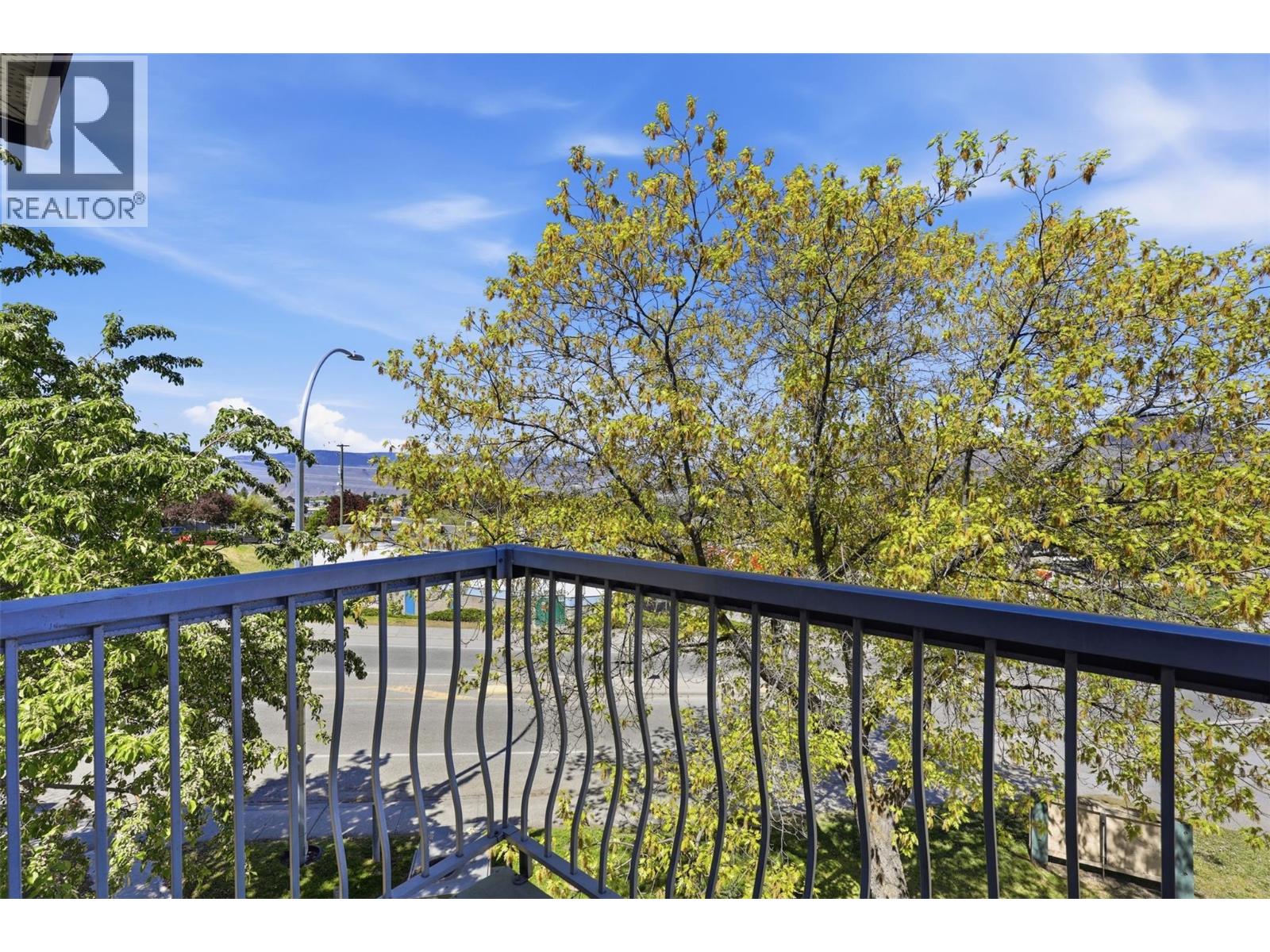 1595 Summit Drive Unit# 22, Kamloops, British Columbia  V2E 1E9 - Photo 4 - 10386877