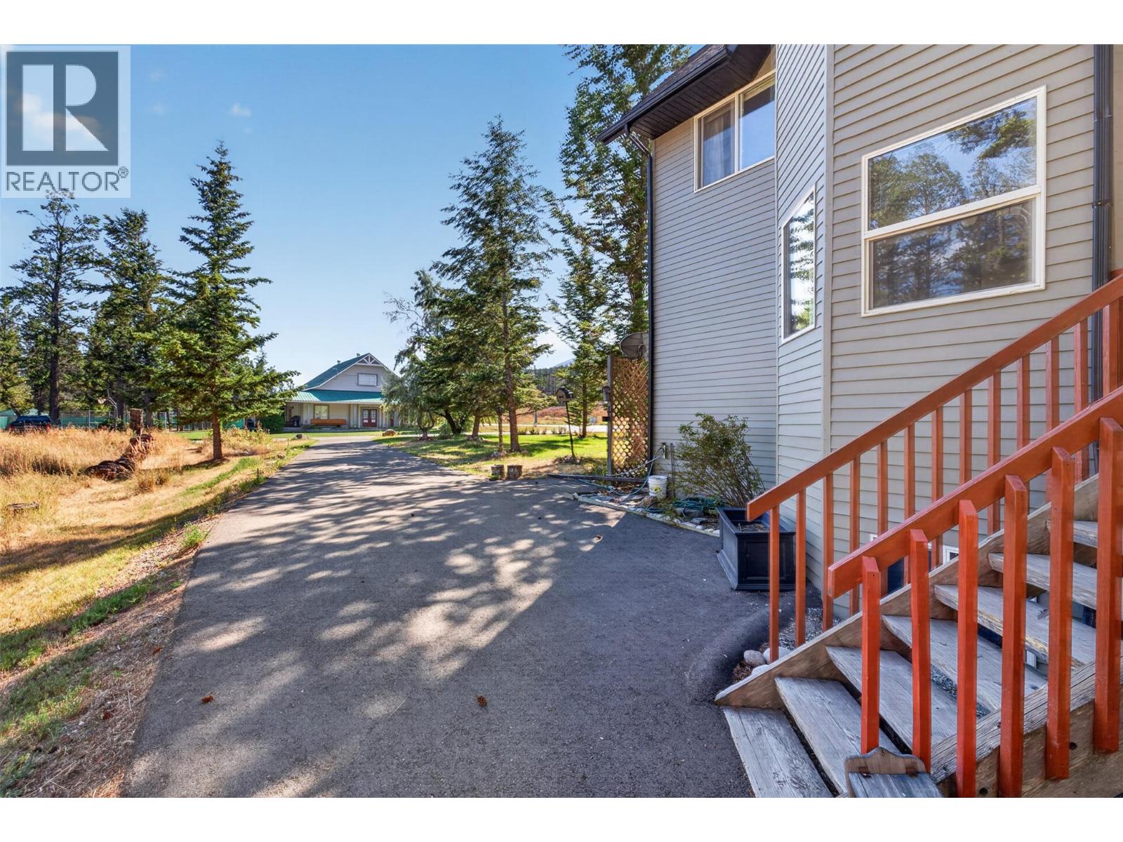 6823 Columbia Ridge Drive, Fairmont Hot Springs, British Columbia  V0B 1L2 - Photo 16 - 10386919