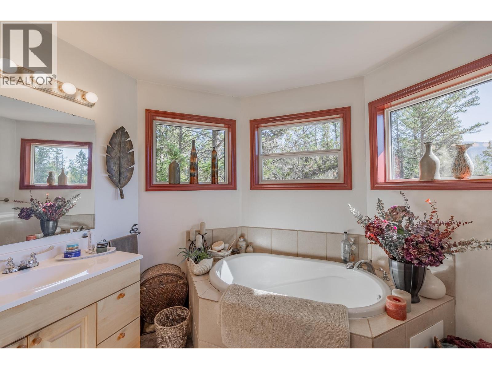 6823 Columbia Ridge Drive, Fairmont Hot Springs, British Columbia  V0B 1L2 - Photo 31 - 10386919
