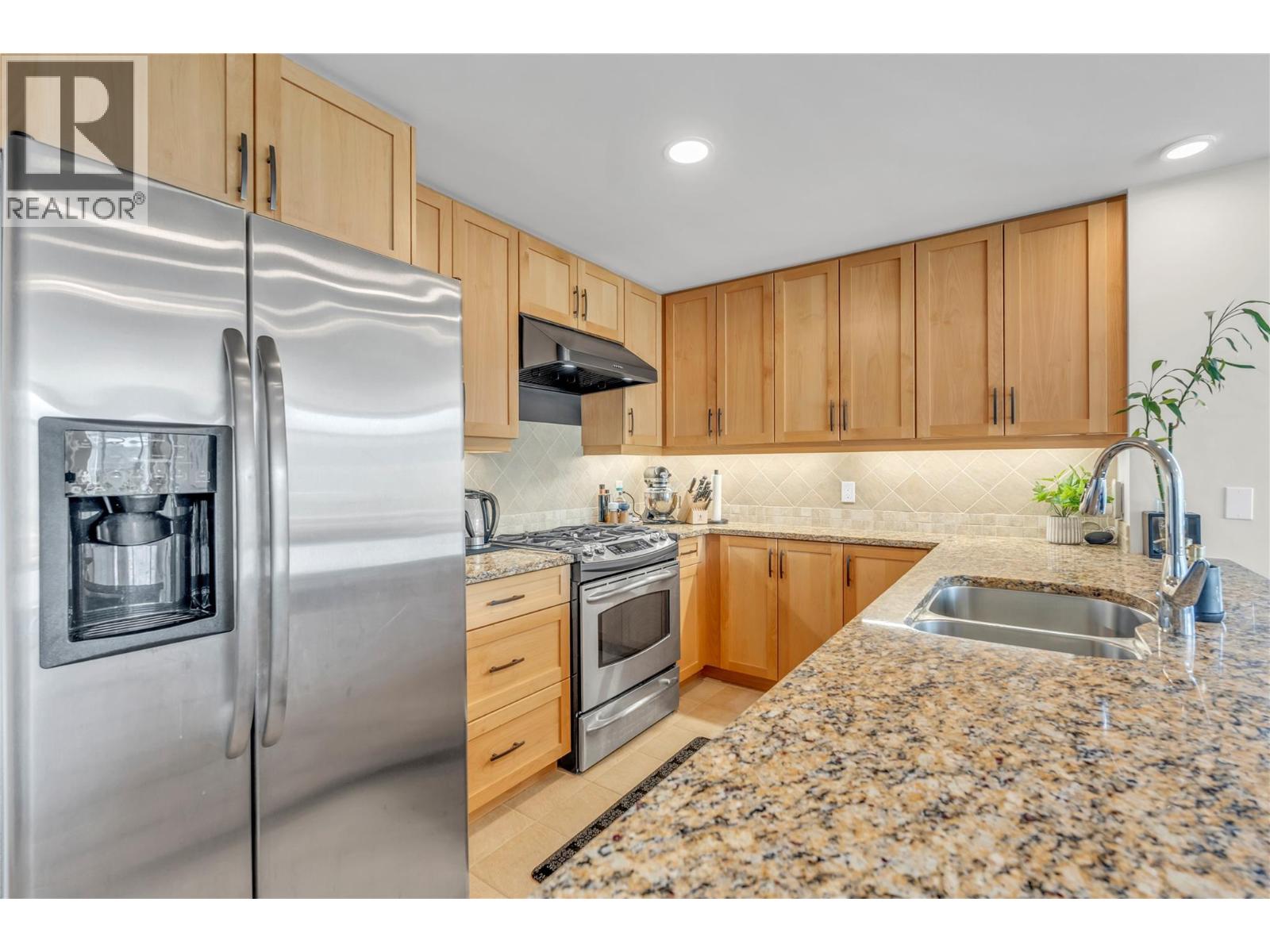 160 Lakeshore Drive Unit# 1006, Penticton, British Columbia  V2A 9C2 - Photo 13 - 10386083