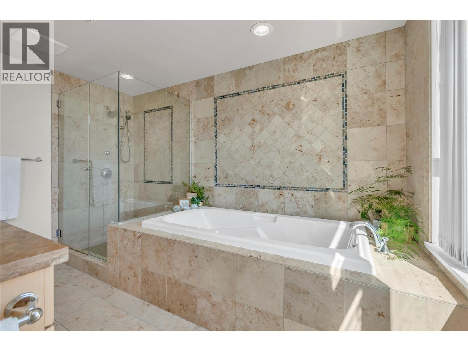 160 Lakeshore Drive Unit# 1006, Penticton, British Columbia  V2A 9C2 - Photo 22 - 10386083