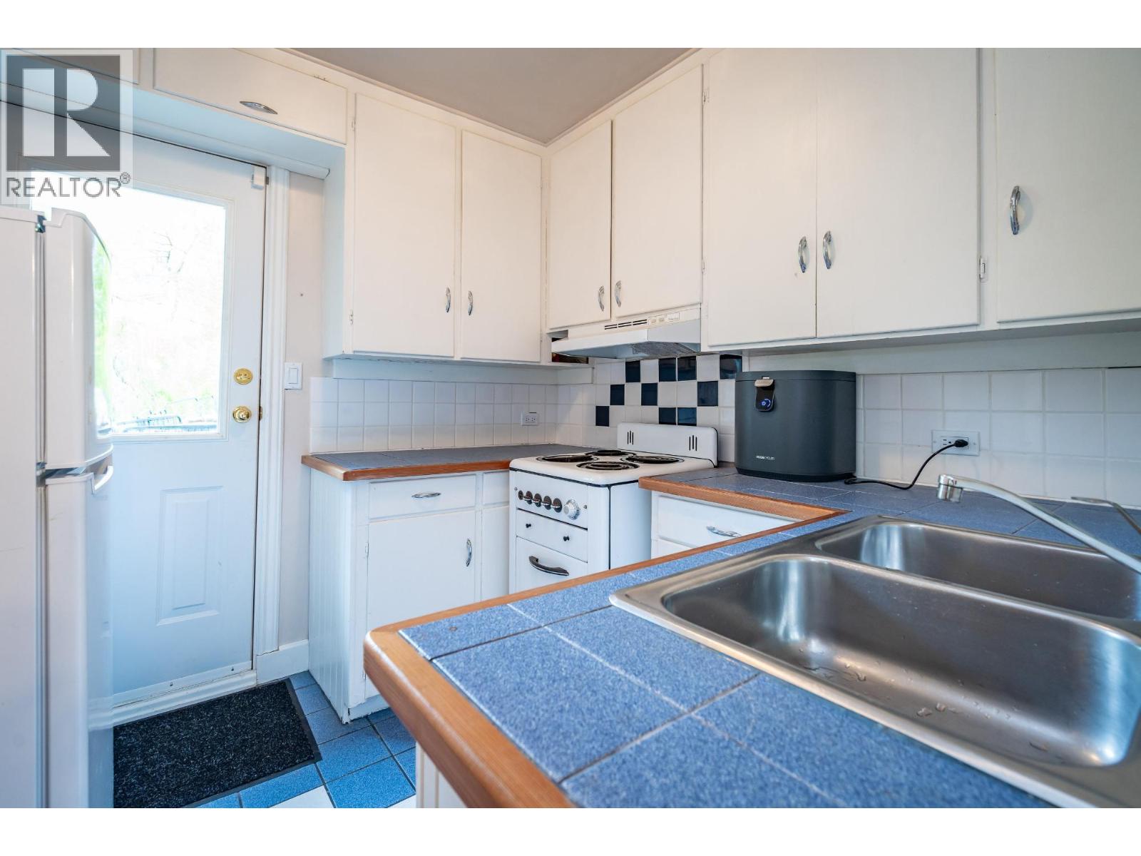 519 Cedar Street, Nelson, British Columbia  V1L 2C2 - Photo 50 - 10382087