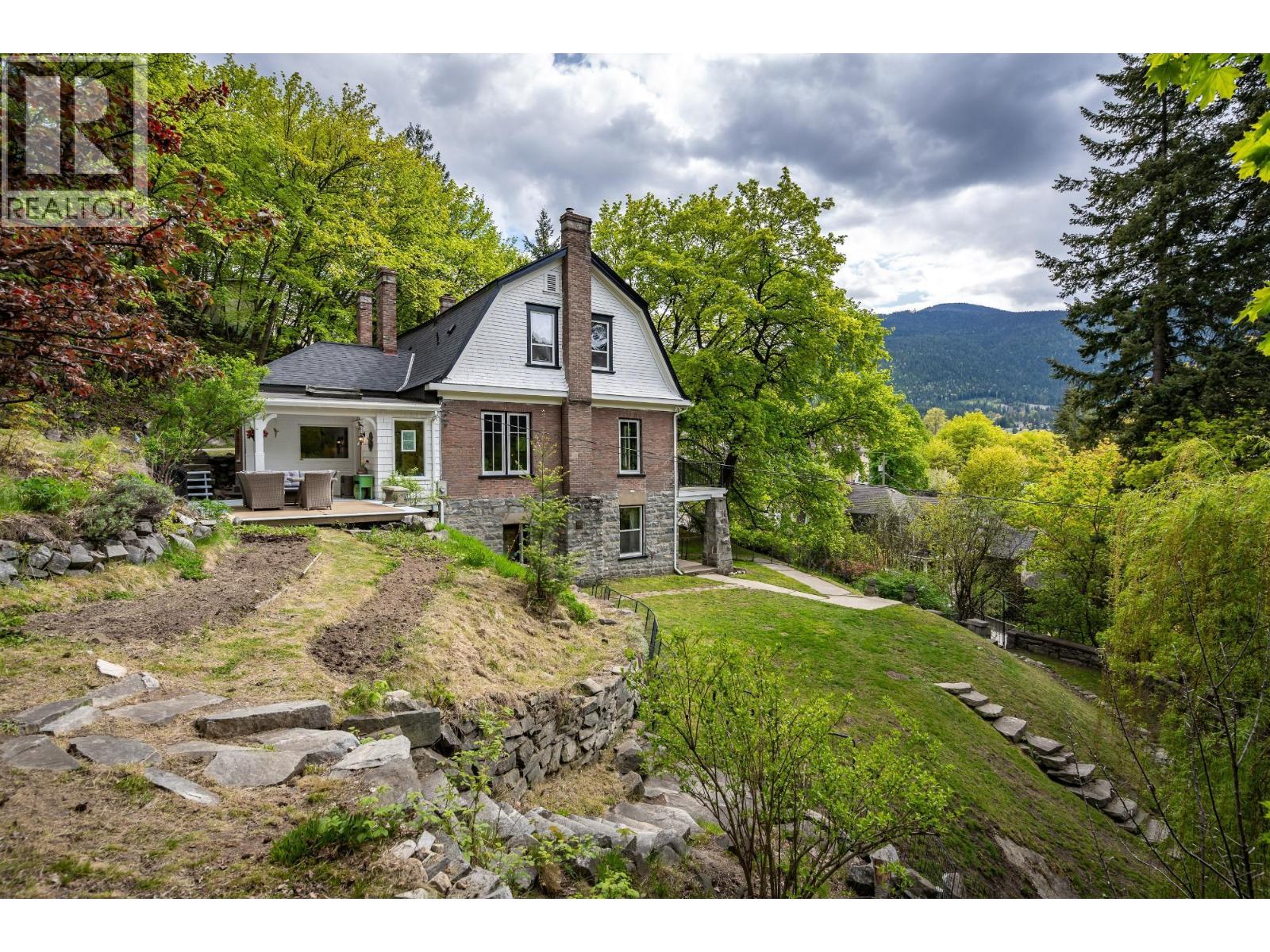519 Cedar Street, Nelson, British Columbia  V1L 2C2 - Photo 66 - 10382087