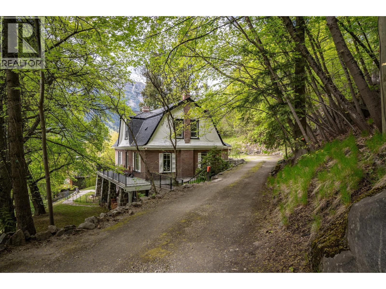 519 Cedar Street, Nelson, British Columbia  V1L 2C2 - Photo 70 - 10382087