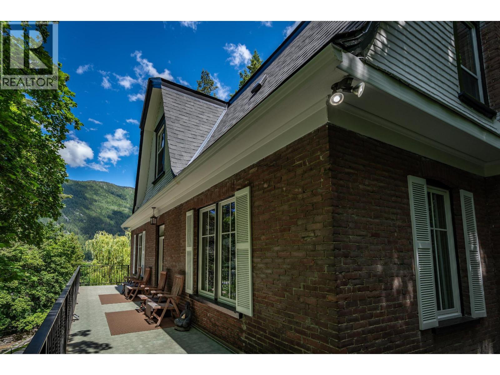 519 Cedar Street, Nelson, British Columbia  V1L 2C2 - Photo 71 - 10382087