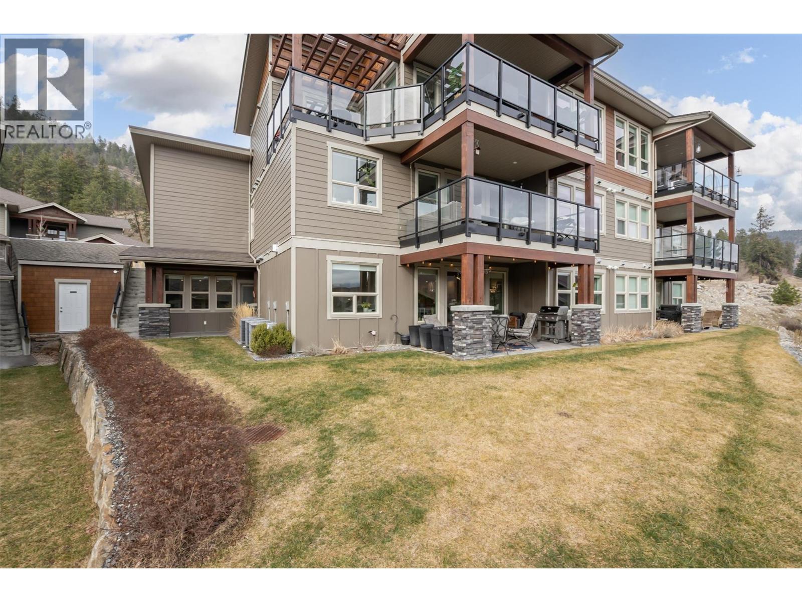 4000 Redstone Crescent Unit# 222, Peachland, British Columbia  V0H 1X5 - Photo 2 - 10386888