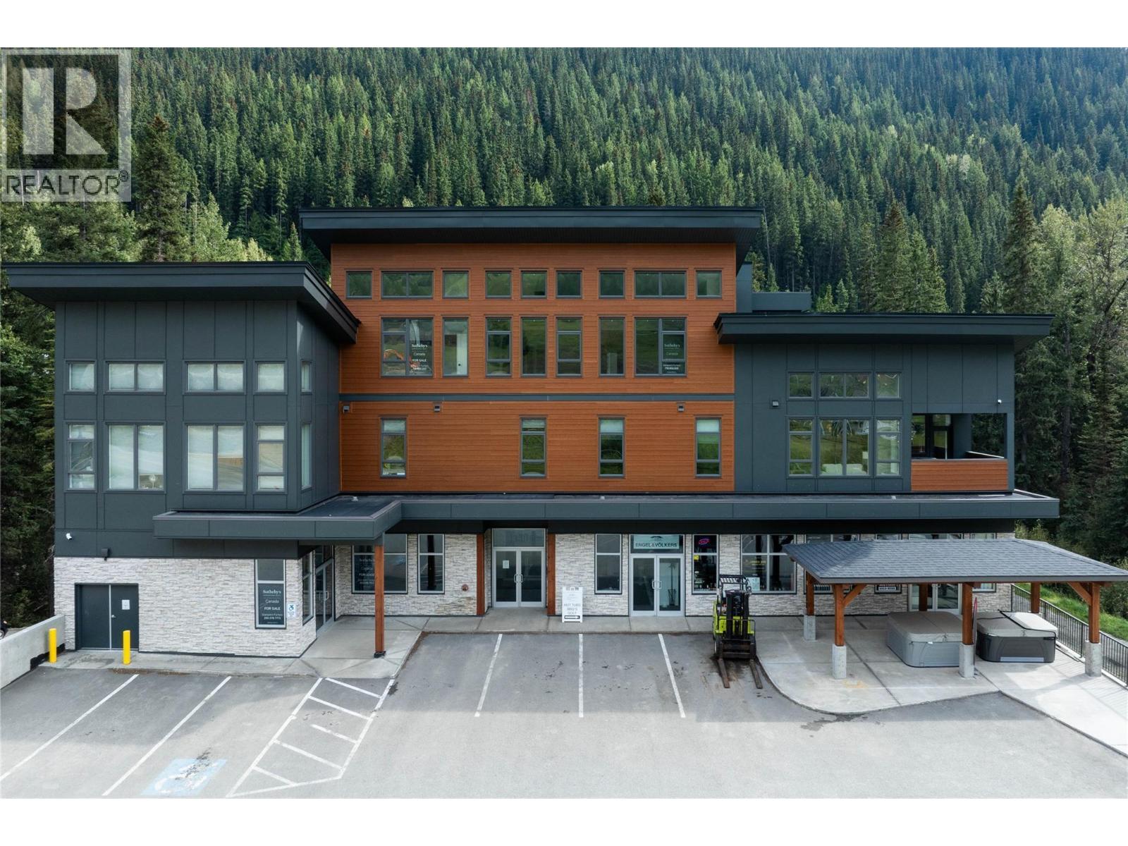 1130 SUN PEAKS Road Unit# A & B, sun peaks, British Columbia