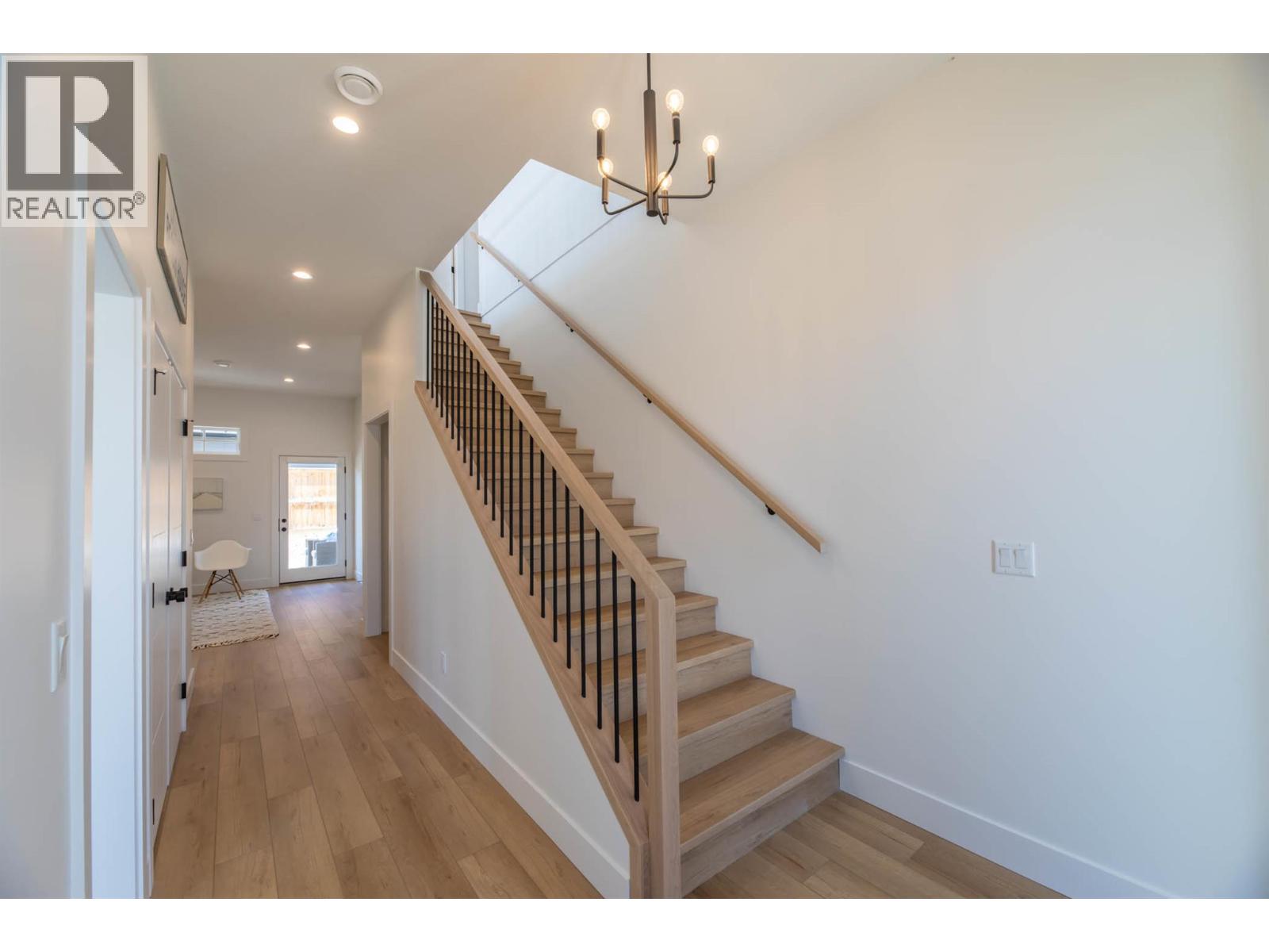 881 Lighthouse Landing, Summerland, British Columbia  V0H 1Z9 - Photo 4 - 10386986