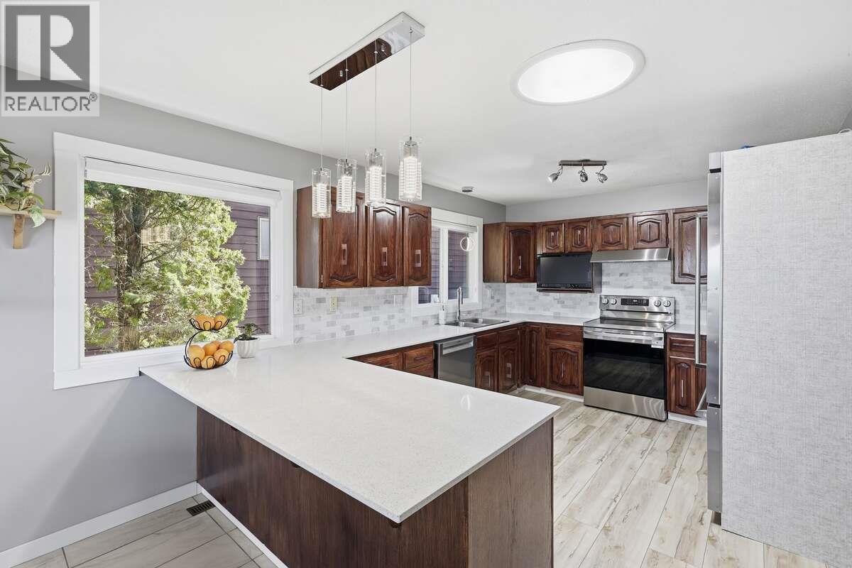 420 Gleneagles Drive, Kamloops, British Columbia  V2E 1Z4 - Photo 11 - 10387013