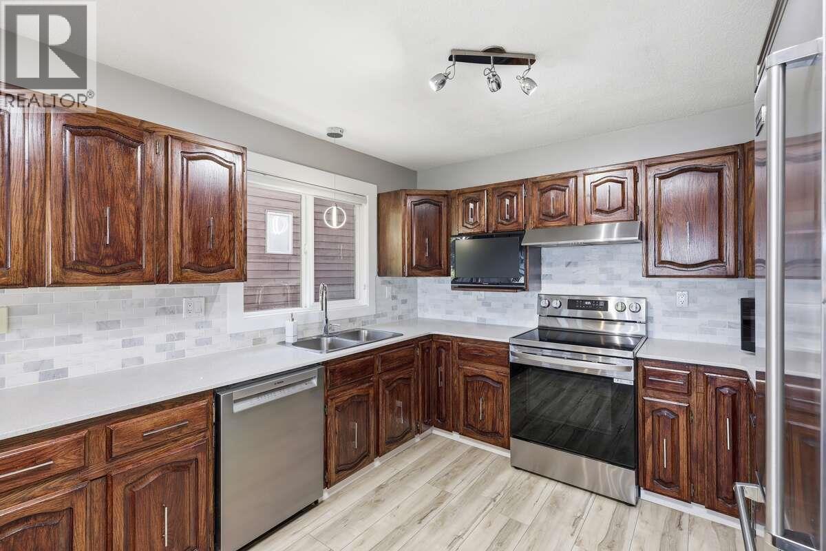 420 Gleneagles Drive, Kamloops, British Columbia  V2E 1Z4 - Photo 13 - 10387013