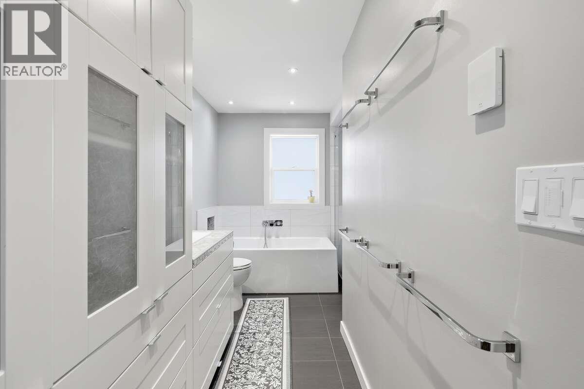 420 Gleneagles Drive, Kamloops, British Columbia  V2E 1Z4 - Photo 18 - 10387013