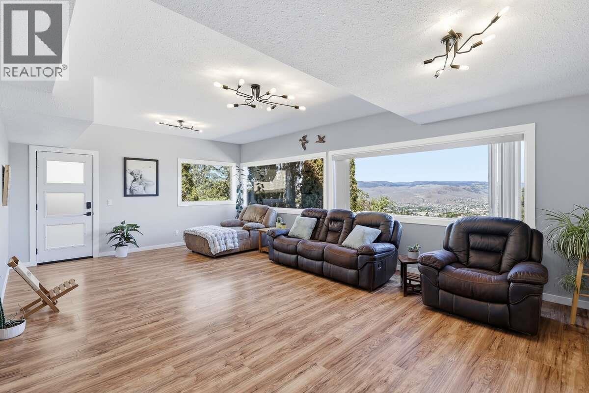 420 Gleneagles Drive, Kamloops, British Columbia  V2E 1Z4 - Photo 24 - 10387013