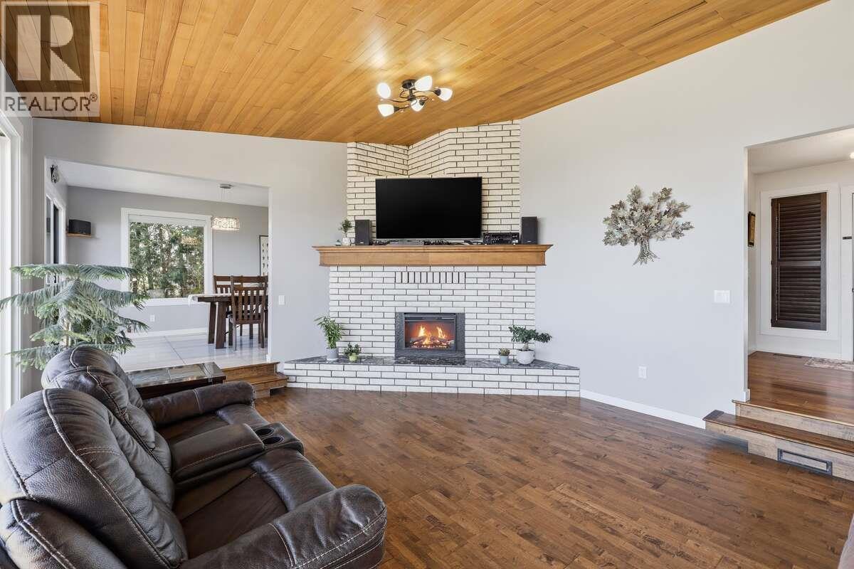 420 Gleneagles Drive, Kamloops, British Columbia  V2E 1Z4 - Photo 5 - 10387013