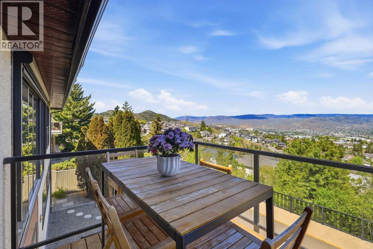 420 Gleneagles Drive, Kamloops, British Columbia  V2E 1Z4 - Photo 9 - 10387013