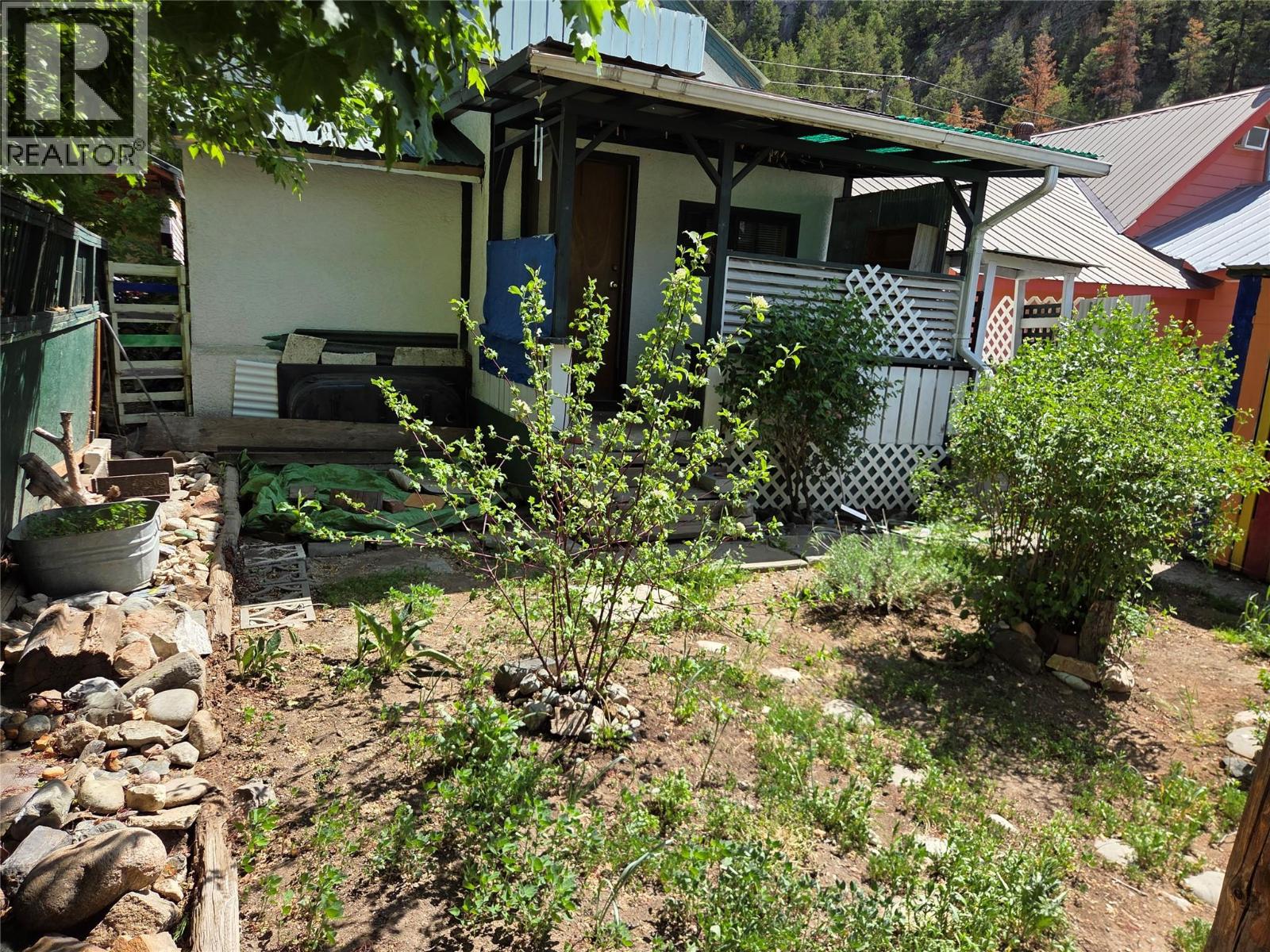 840 Cawston Avenue, Hedley, British Columbia  V0X 1K0 - Photo 22 - 10387030
