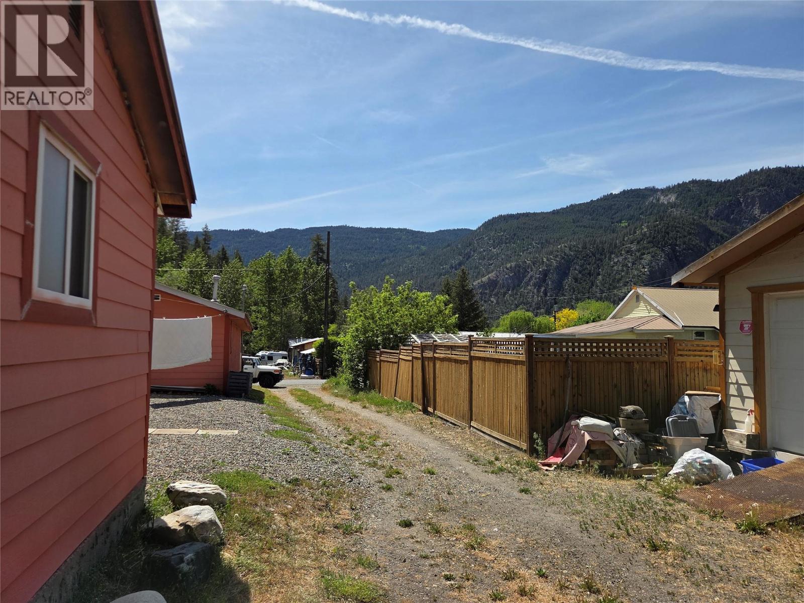 840 Cawston Avenue, Hedley, British Columbia  V0X 1K0 - Photo 3 - 10387030