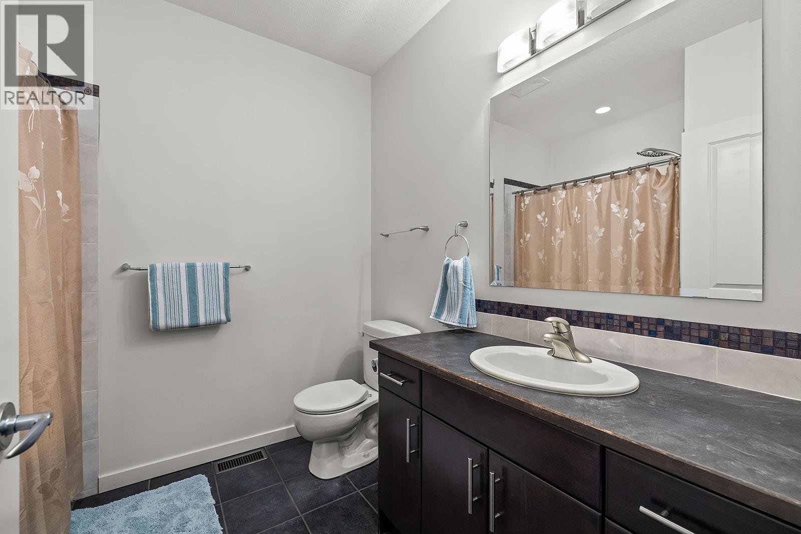 6498 Sherburn Road, Peachland, British Columbia  V0H 1X7 - Photo 57 - 10386925