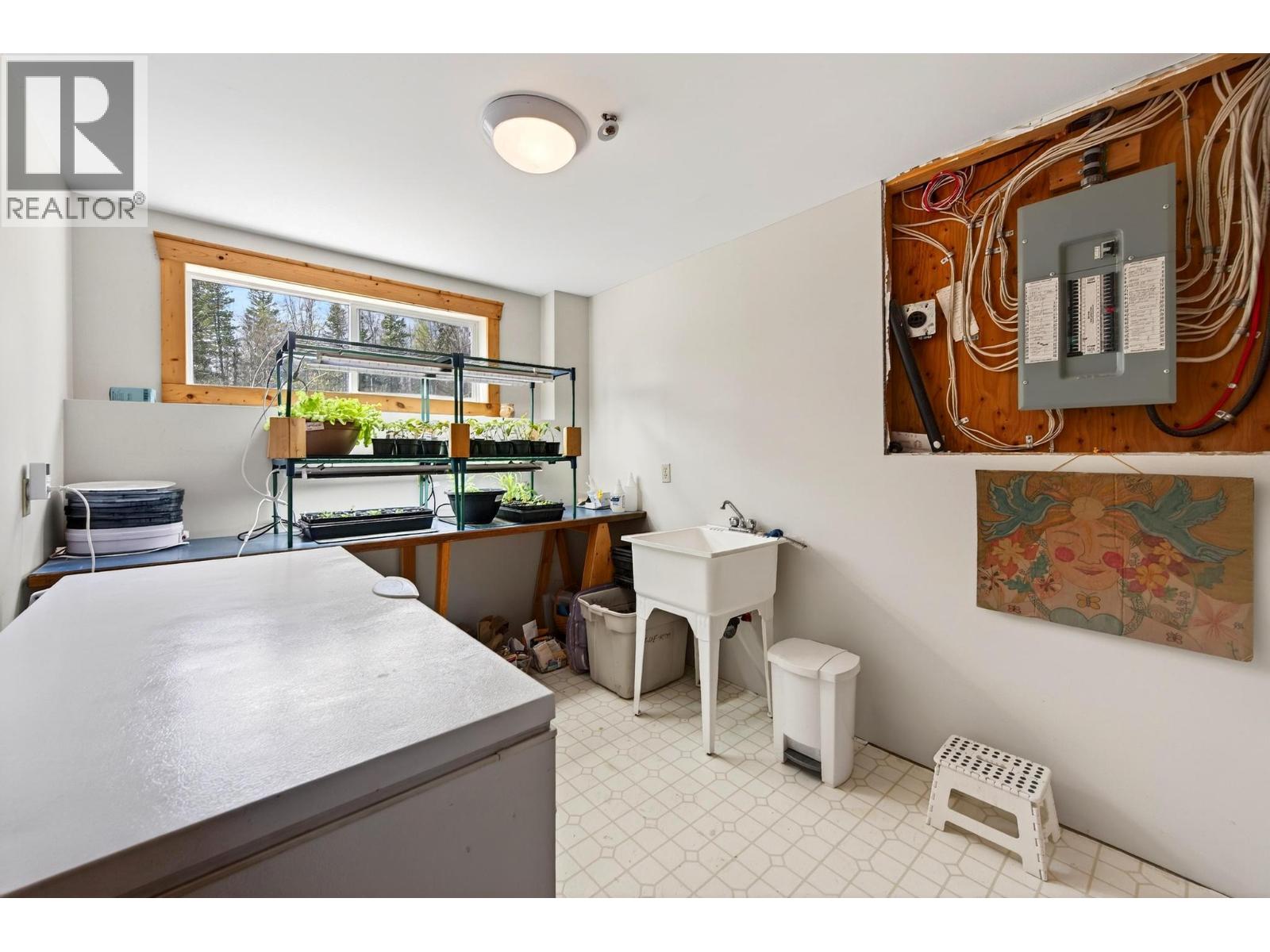 2487 Seward Rd, Golden, British Columbia  V0A 1H1 - Photo 48 - 10385861