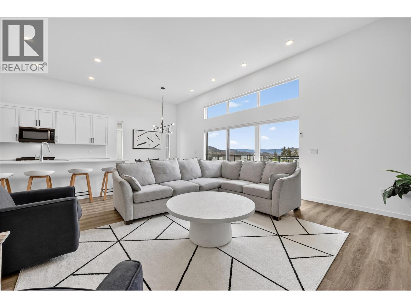 3717 Astoria Drive, West Kelowna, British Columbia  V4T 0B1 - Photo 6 - 10386930