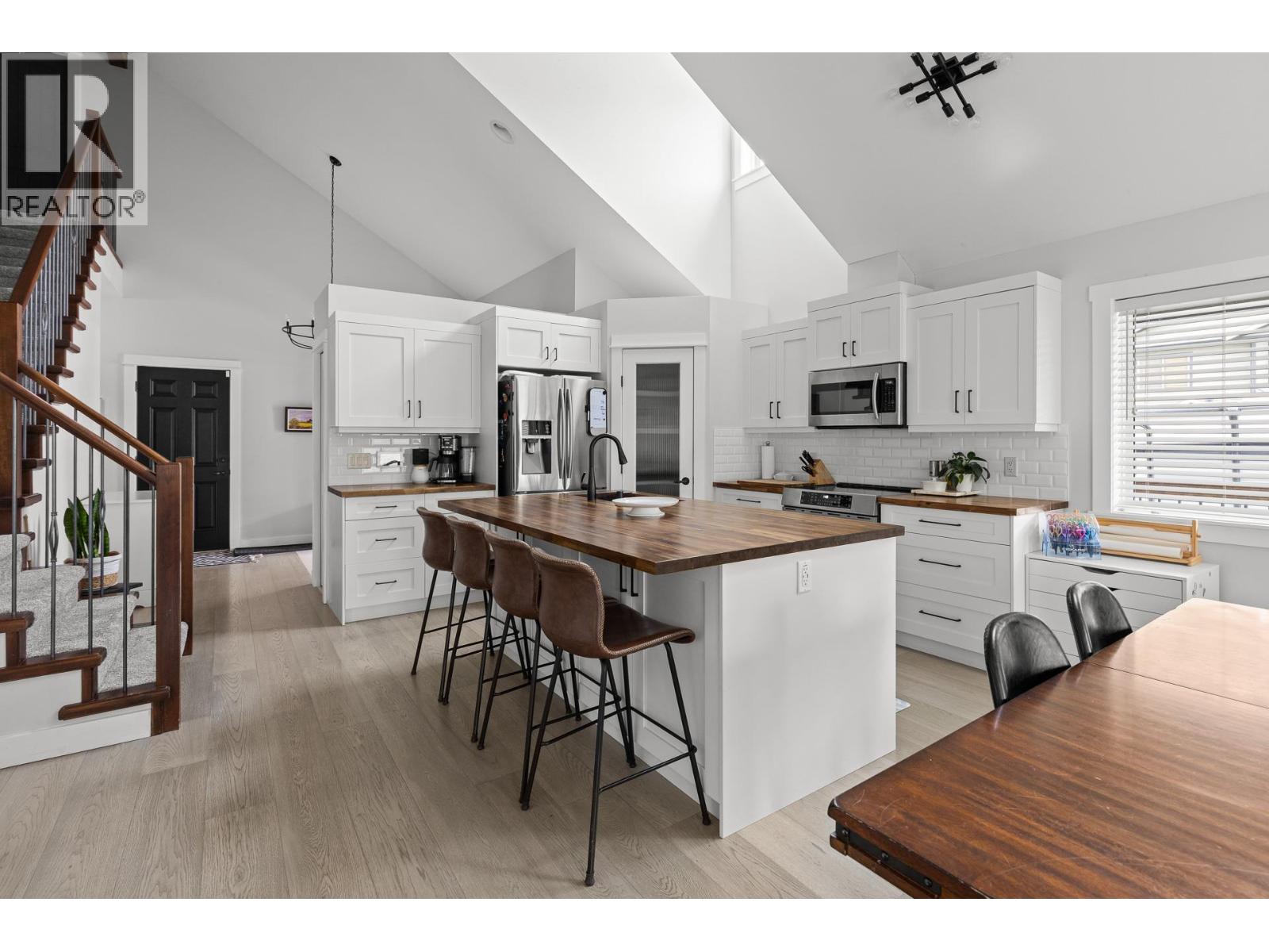 2079 Shelby Crescent, West Kelowna, British Columbia  V4T 3A9 - Photo 5 - 10387016