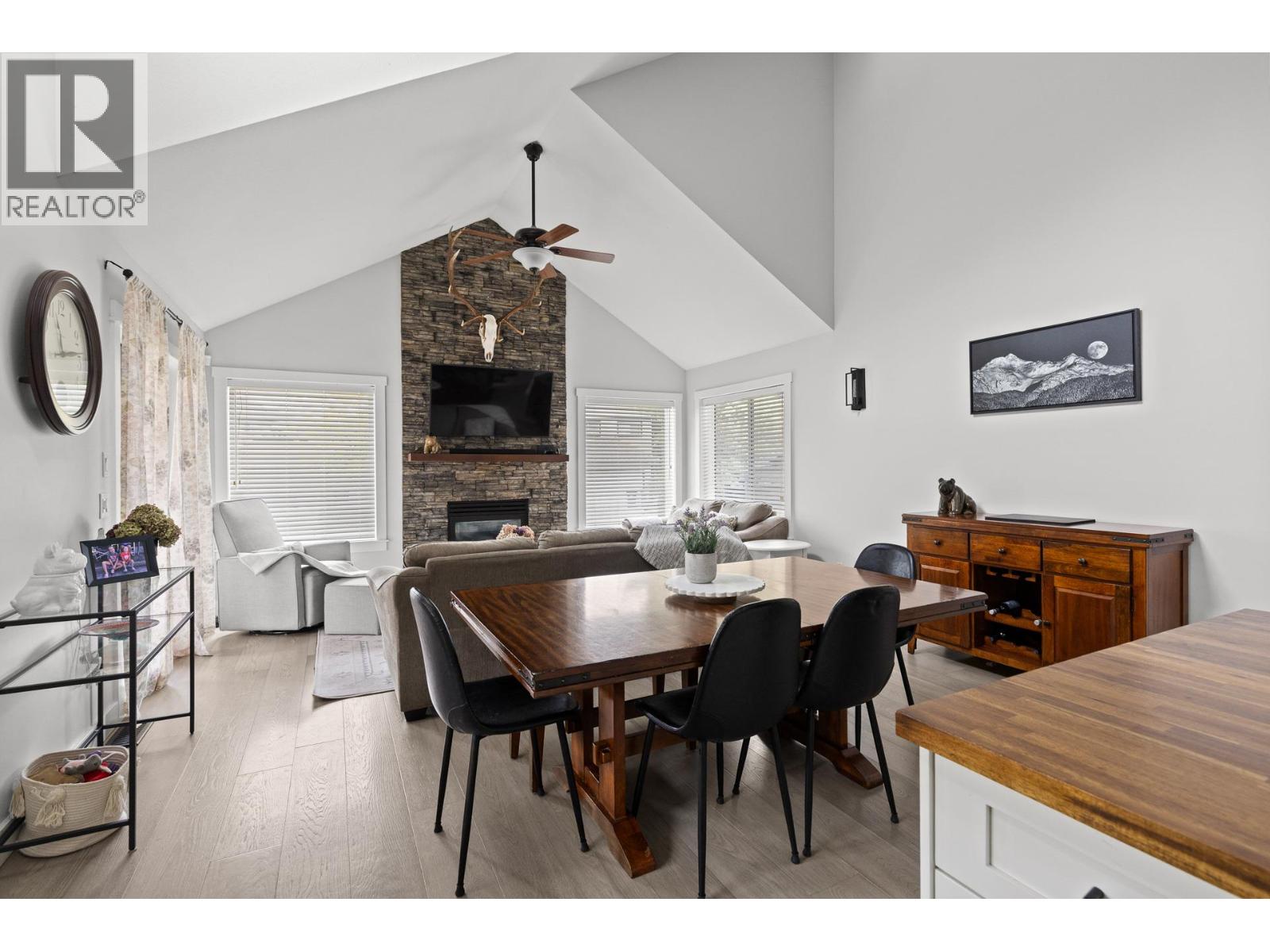 2079 Shelby Crescent, West Kelowna, British Columbia  V4T 3A9 - Photo 9 - 10387016