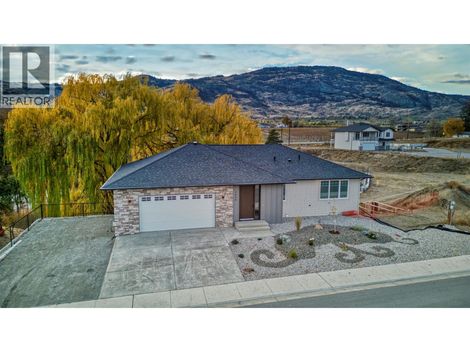 3620 Lobelia Drive, Osoyoos, British Columbia  V0H 1V1 - Photo 3 - 10386998