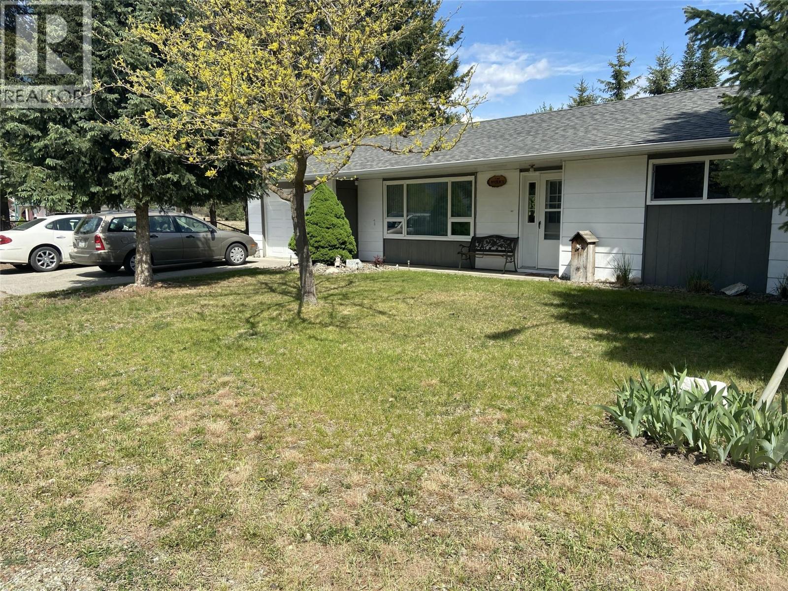 7372 Donaldson Drive, grand forks, British Columbia