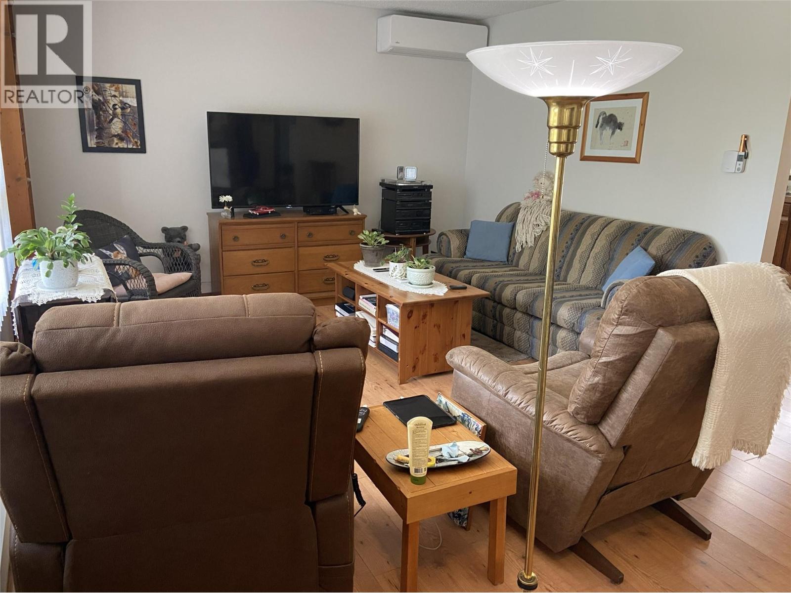 7372 Donaldson Drive, Grand Forks, British Columbia  V0H 1H0 - Photo 5 - 10386964