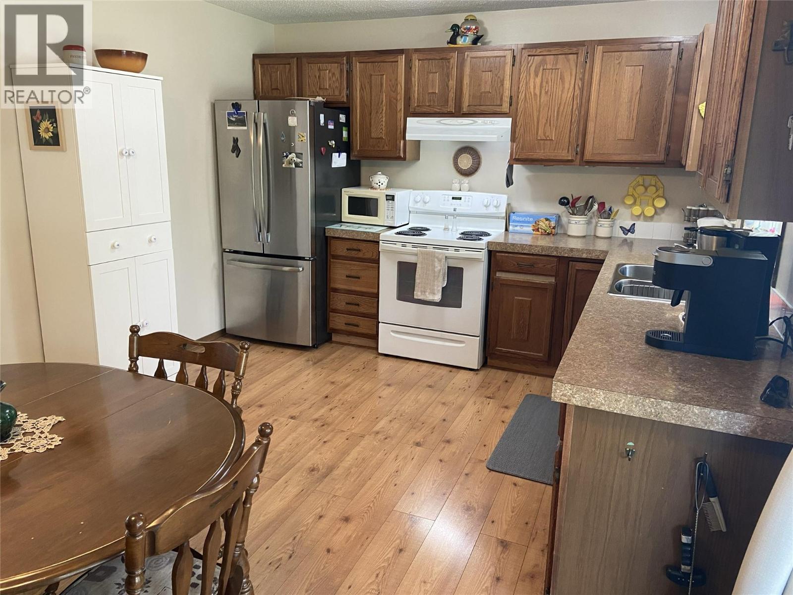 7372 Donaldson Drive, Grand Forks, British Columbia  V0H 1H0 - Photo 6 - 10386964